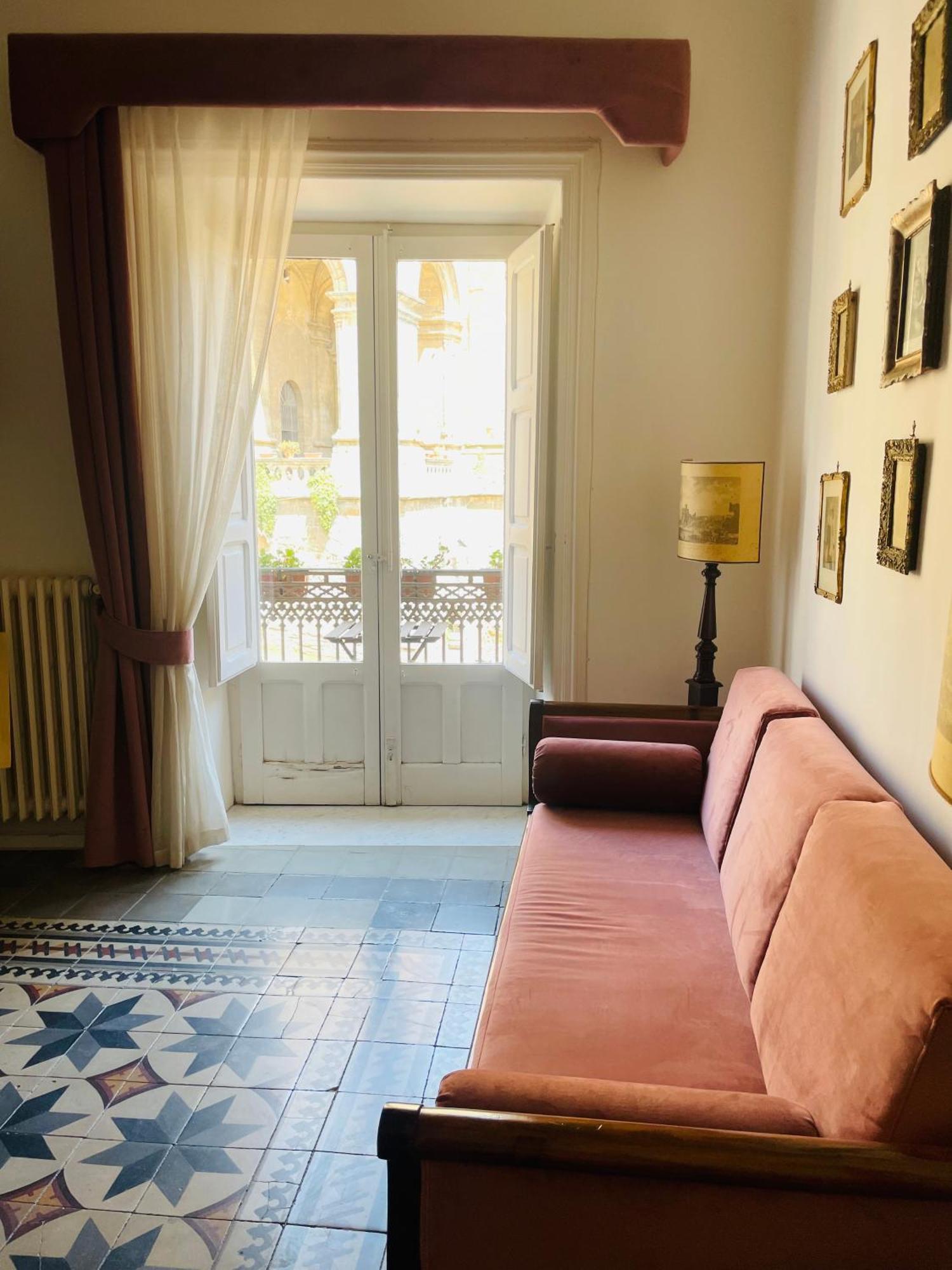 La Casa Sulla Piazza Apartment Enna Bagian luar foto