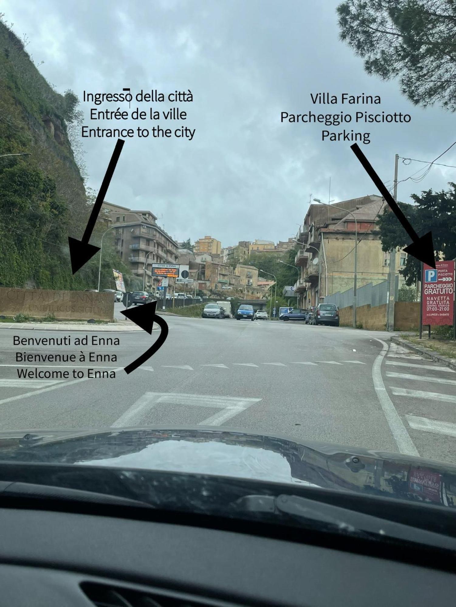 La Casa Sulla Piazza Apartment Enna Bagian luar foto